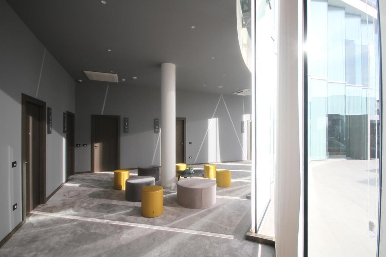 Hotel Albes Fier